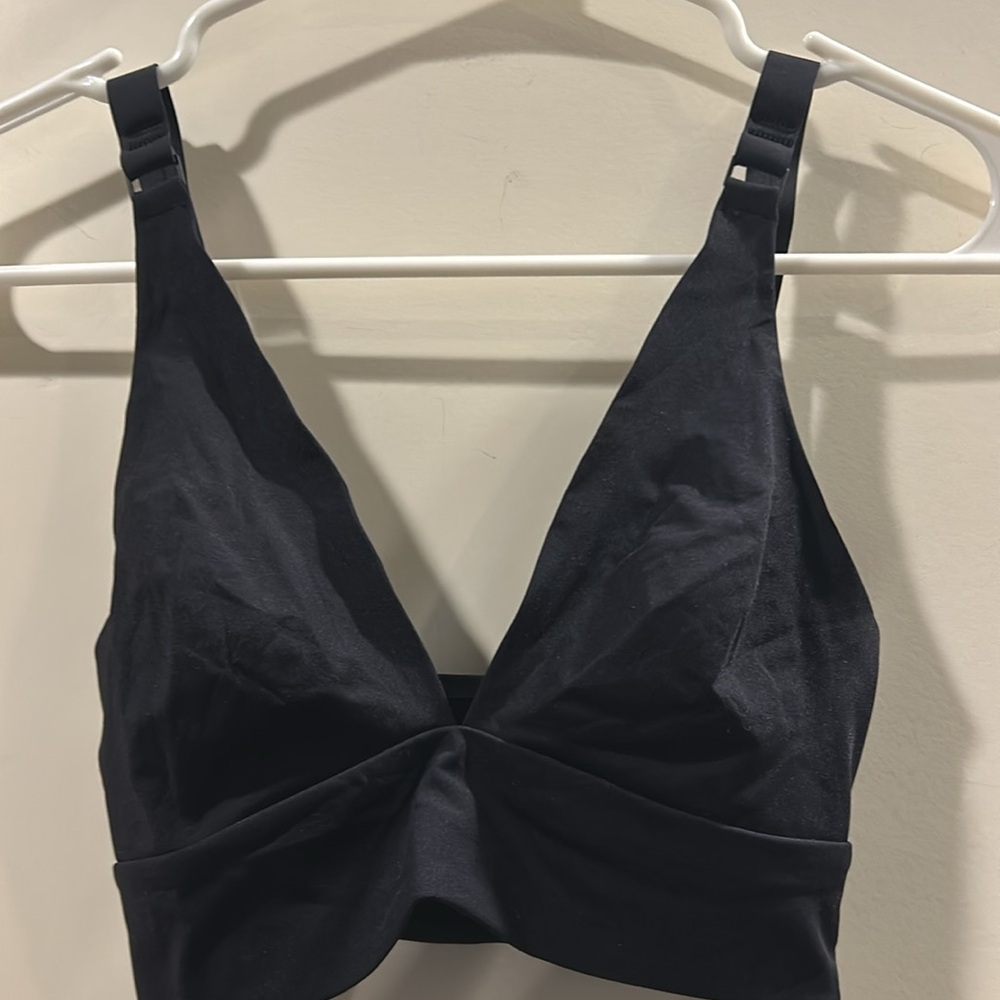 NWT Everlane The Renew Bra wide adjust straps& wide band wireless Padless XXS